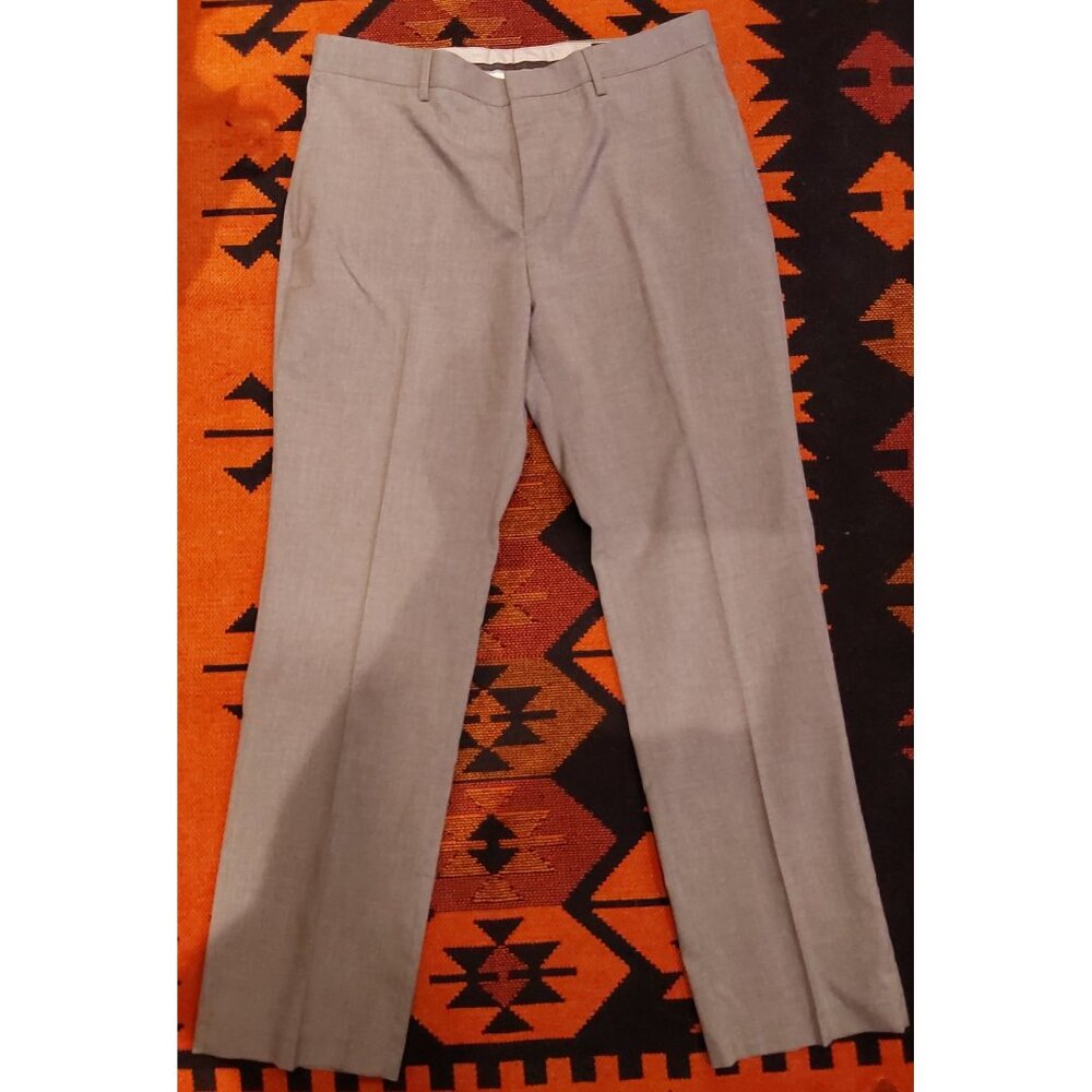 Banana Republic Men's Tailored Slim Heather Gray Summer Dress Pants. 35W x 32L